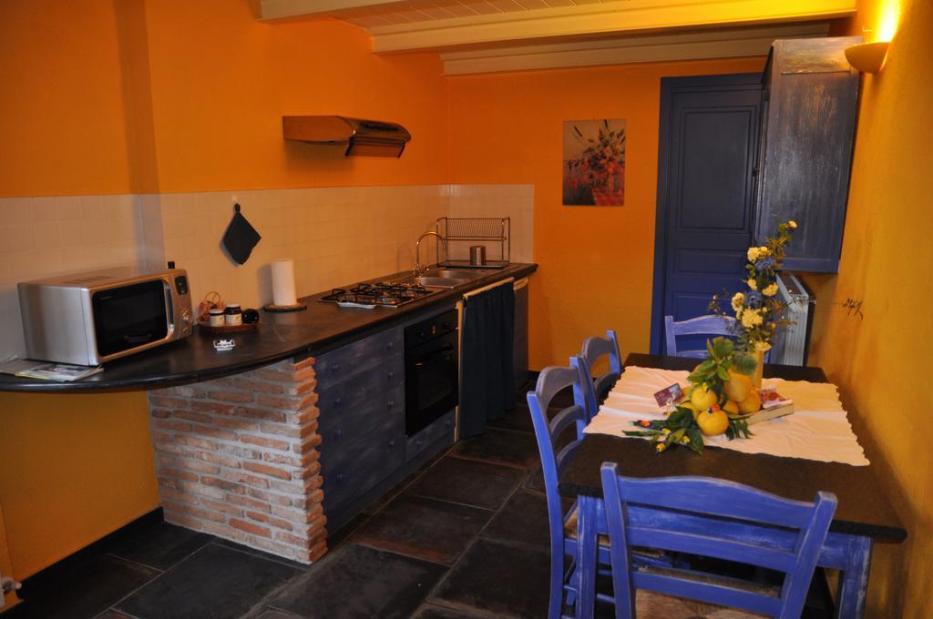 Ca Dei Conti Villa San Bartolomeo Al Mare Ruang foto