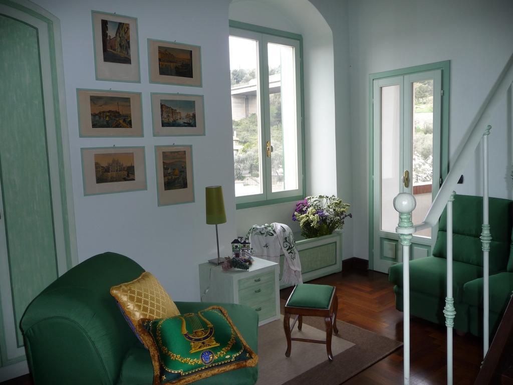 Ca Dei Conti Villa San Bartolomeo Al Mare Ruang foto