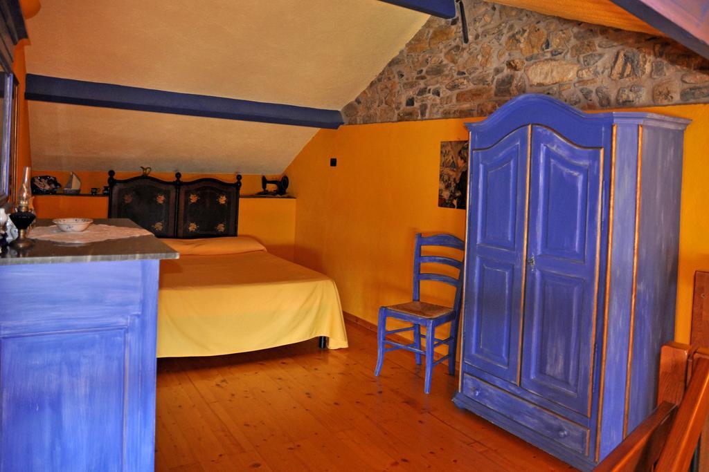 Ca Dei Conti Villa San Bartolomeo Al Mare Ruang foto